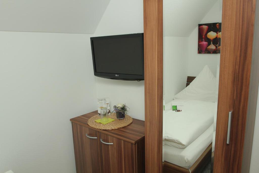 Gaestehaus Zur Linde Ingolstadt Kamer foto
